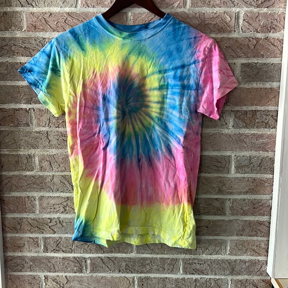 Women’s tie dye tshirt